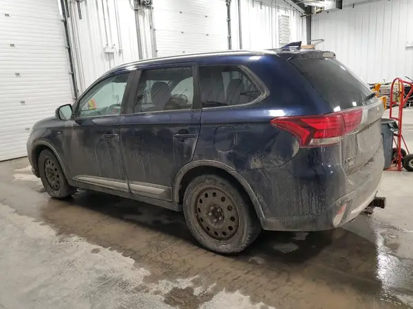 JA4JZ3AX7JZ601274 2018 MITSUBISHI OUTLANDER - Image 2