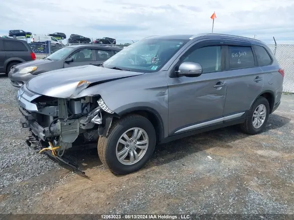JA4JZ3AX7LZ611631 2020 MITSUBISHI OUTLANDER - Image 2