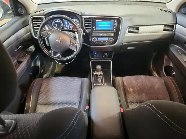 JA4JZ3AX9HZ607149 2017 MITSUBISHI OUTLANDER - Image 8