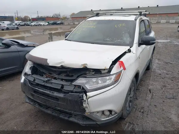 JA4JZ3AX9JZ606721 2018 MITSUBISHI OUTLANDER - Image 2