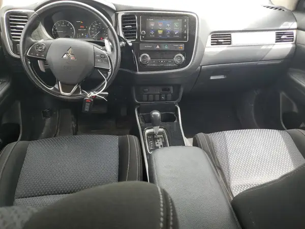 JA4JZ3AXXHZ602378 2017 MITSUBISHI OUTLANDER - Image 8