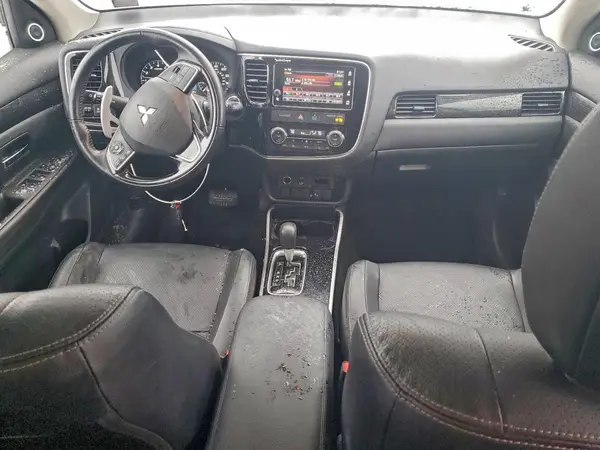 JA4JZ4AX0HZ010803 2017 MITSUBISHI OUTLANDER - Image 8