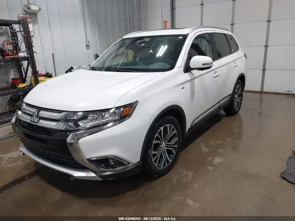 JA4JZ4AX0JZ036551 2018 MITSUBISHI OUTLANDER - Image 2
