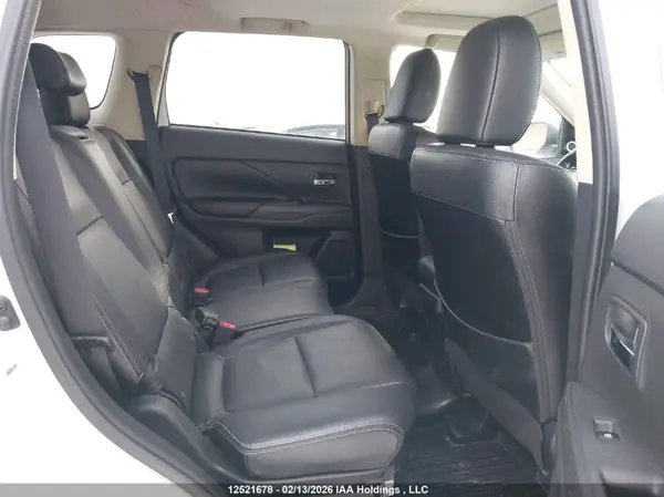 JA4JZ4AX0JZ603129 2018 MITSUBISHI OUTLANDER - Image 8