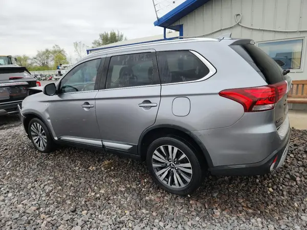 JA4JZ4AX0KZ002398 2019 MITSUBISHI OUTLANDER - Image 2