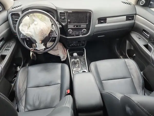 JA4JZ4AX0KZ002398 2019 MITSUBISHI OUTLANDER - Image 8