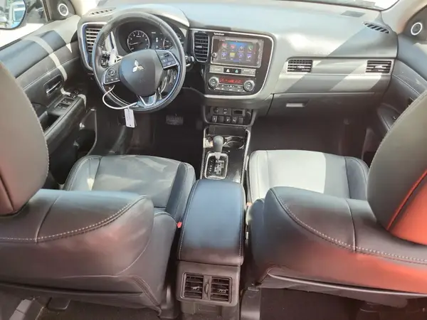 JA4JZ4AX0KZ002529 2019 MITSUBISHI OUTLANDER - Image 8