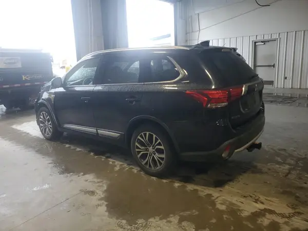 JA4JZ4AX1HZ010471 2017 MITSUBISHI OUTLANDER - Image 2