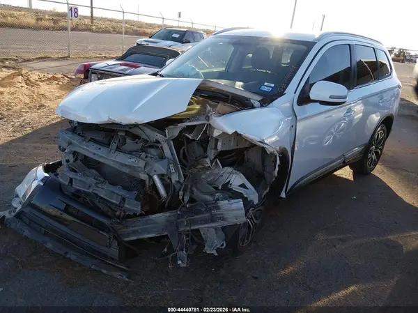 JA4JZ4AX1HZ019106 2017 MITSUBISHI OUTLANDER - Image 2