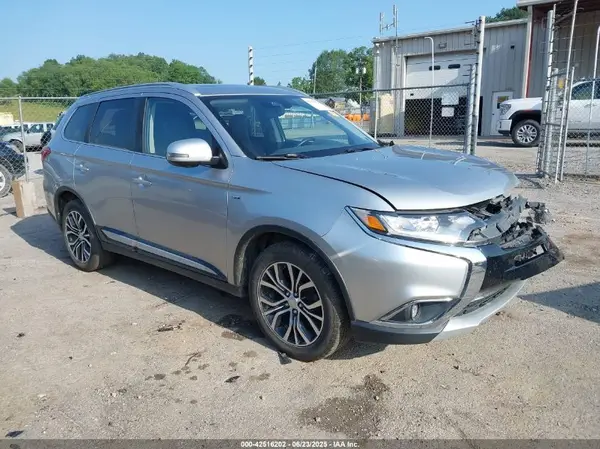 JA4JZ4AX1JJ000916 2018 MITSUBISHI OUTLANDER - Image 1