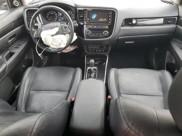 JA4JZ4AX1JZ066576 2018 MITSUBISHI OUTLANDER - Image 8