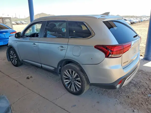 JA4JZ4AX1KZ002068 2019 MITSUBISHI OUTLANDER - Image 2