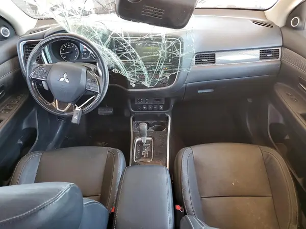 JA4JZ4AX1KZ002068 2019 MITSUBISHI OUTLANDER - Image 8