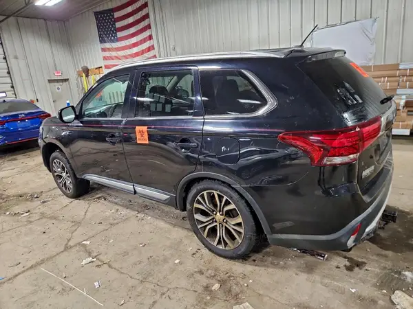 JA4JZ4AX2GZ040089 2016 MITSUBISHI OUTLANDER - Image 2