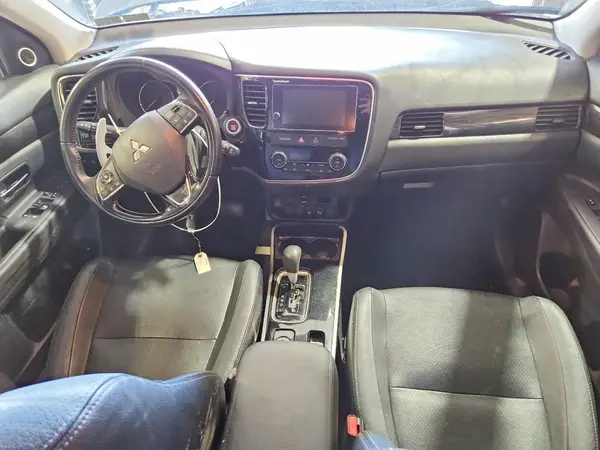 JA4JZ4AX2HZ054799 2017 MITSUBISHI OUTLANDER - Image 8