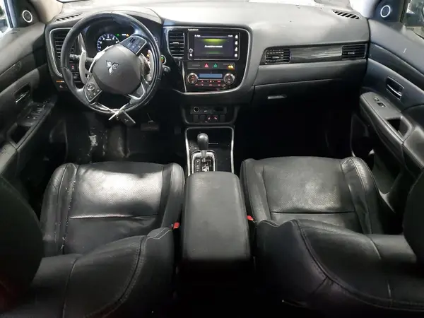 JA4JZ4AX2HZ605703 2017 MITSUBISHI OUTLANDER - Image 8