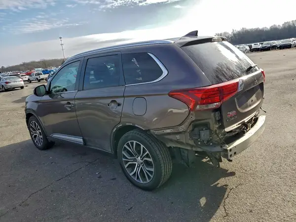 JA4JZ4AX2JZ068871 2018 MITSUBISHI OUTLANDER - Image 2