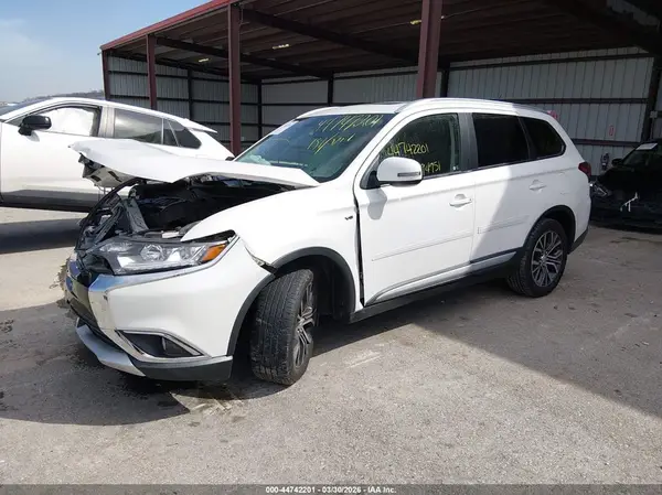 JA4JZ4AX3GZ005500 2016 MITSUBISHI OUTLANDER - Image 2