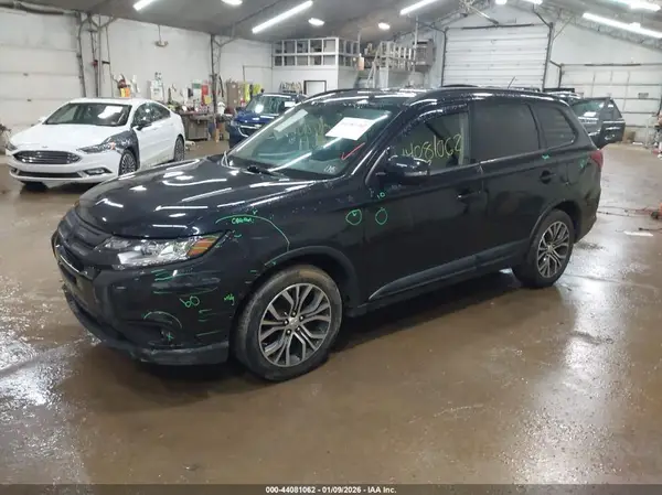 JA4JZ4AX3GZ011751 2016 MITSUBISHI OUTLANDER - Image 2
