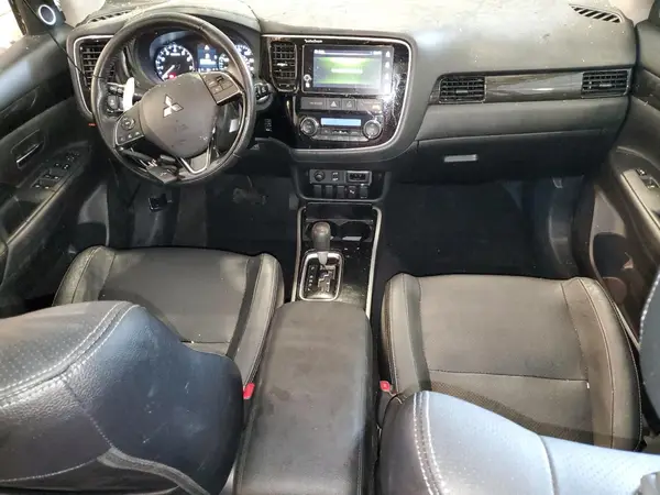 JA4JZ4AX3HZ014120 2017 MITSUBISHI OUTLANDER - Image 8