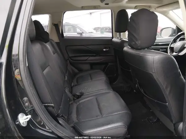 JA4JZ4AX3HZ015185 2017 MITSUBISHI OUTLANDER - Image 8