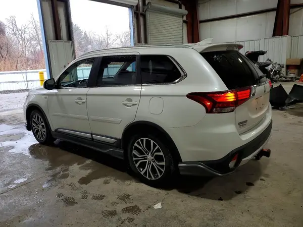 JA4JZ4AX3JZ045809 2018 MITSUBISHI OUTLANDER - Image 2