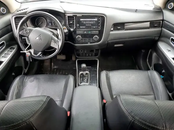 JA4JZ4AX3JZ053604 2018 MITSUBISHI OUTLANDER - Image 8