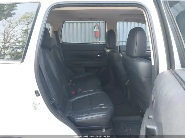 JA4JZ4AX3KZ001553 2019 MITSUBISHI OUTLANDER - Image 8