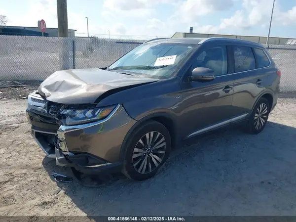 JA4JZ4AX3KZ032060 2019 MITSUBISHI OUTLANDER - Image 2