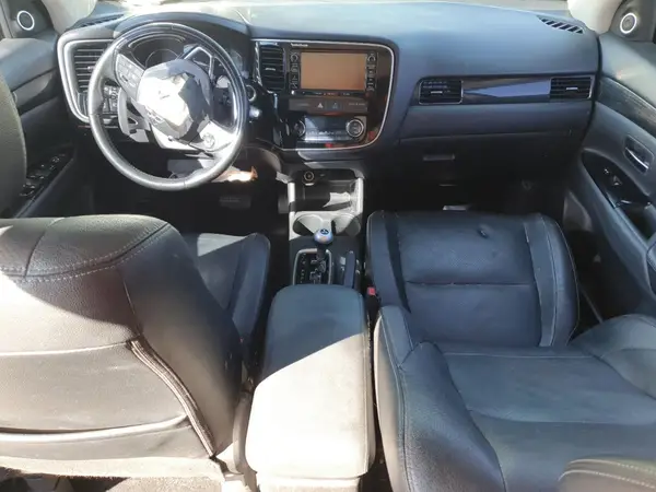 JA4JZ4AX4GZ011712 2016 MITSUBISHI OUTLANDER - Image 8