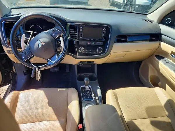 JA4JZ4AX4GZ020930 2016 MITSUBISHI OUTLANDER - Image 8