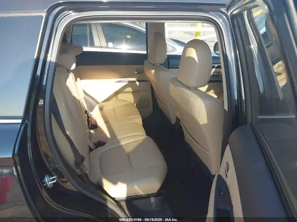 JA4JZ4AX4HZ055646 2017 MITSUBISHI OUTLANDER - Image 8