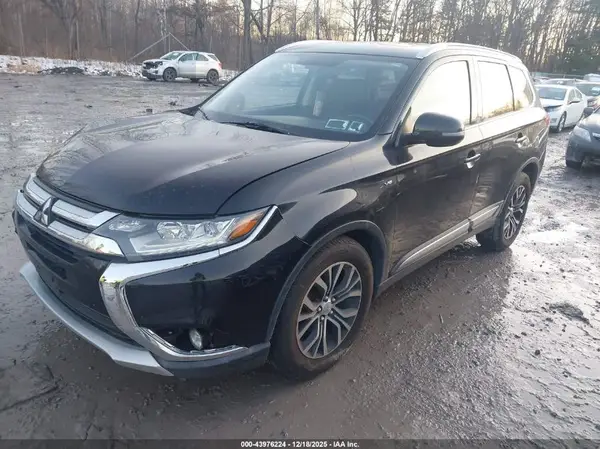 JA4JZ4AX4HZ067067 2017 MITSUBISHI OUTLANDER - Image 2