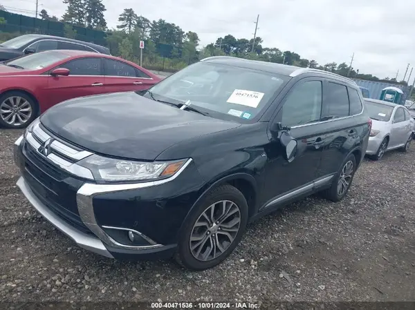 JA4JZ4AX4JJ005947 2018 MITSUBISHI OUTLANDER - Image 2