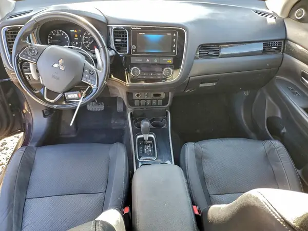 JA4JZ4AX4JZ001639 2018 MITSUBISHI OUTLANDER - Image 8
