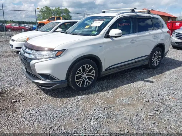 JA4JZ4AX4JZ032244 2018 MITSUBISHI OUTLANDER - Image 2