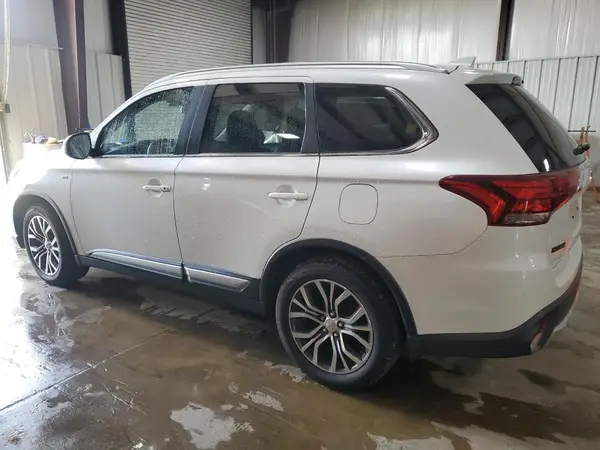 JA4JZ4AX4JZ067656 2018 MITSUBISHI OUTLANDER - Image 2