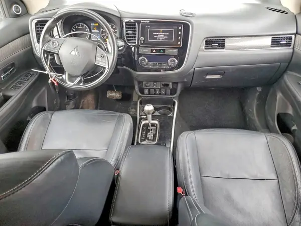 JA4JZ4AX4KJ000524 2019 MITSUBISHI OUTLANDER - Image 8