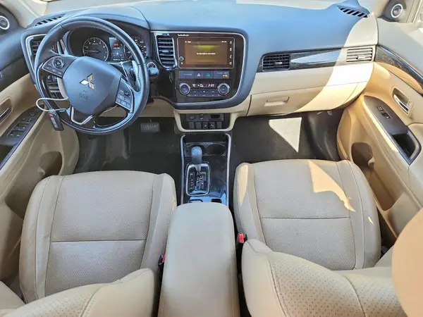 JA4JZ4AX5HZ045322 2017 MITSUBISHI OUTLANDER - Image 8
