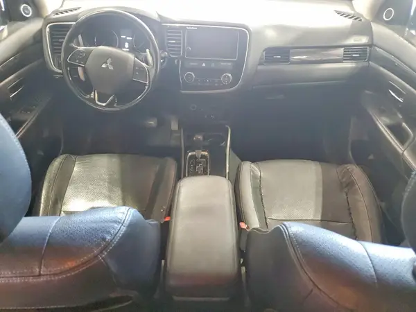 JA4JZ4AX5JZ010737 2018 MITSUBISHI OUTLANDER - Image 8