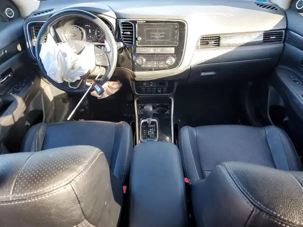 JA4JZ4AX6HZ031655 2017 MITSUBISHI OUTLANDER - Image 8