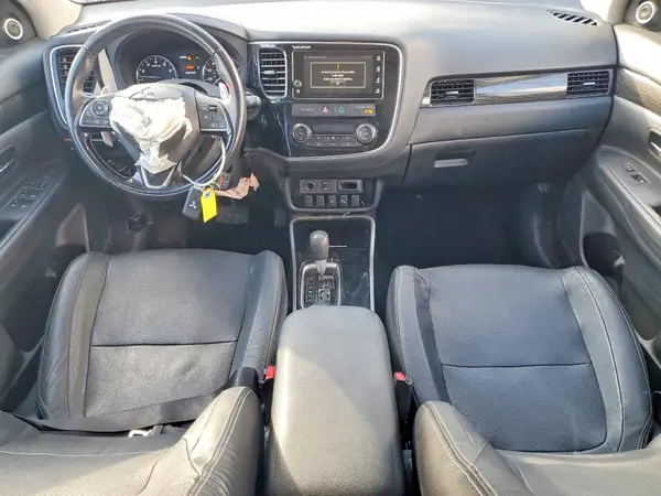 JA4JZ4AX6HZ039139 2017 MITSUBISHI OUTLANDER - Image 8