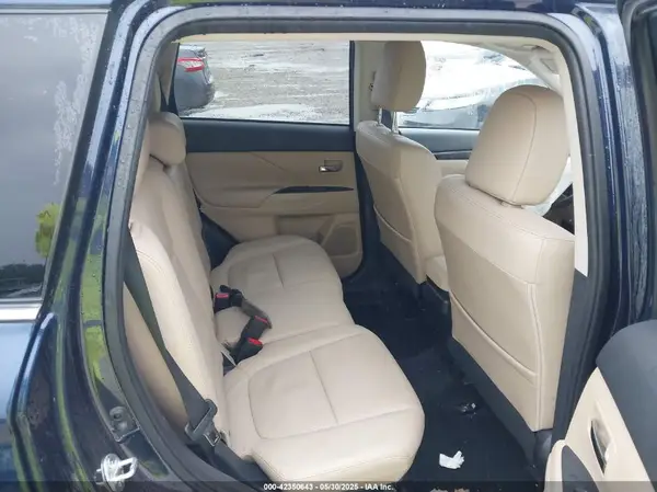 JA4JZ4AX6JZ054133 2018 MITSUBISHI OUTLANDER - Image 8