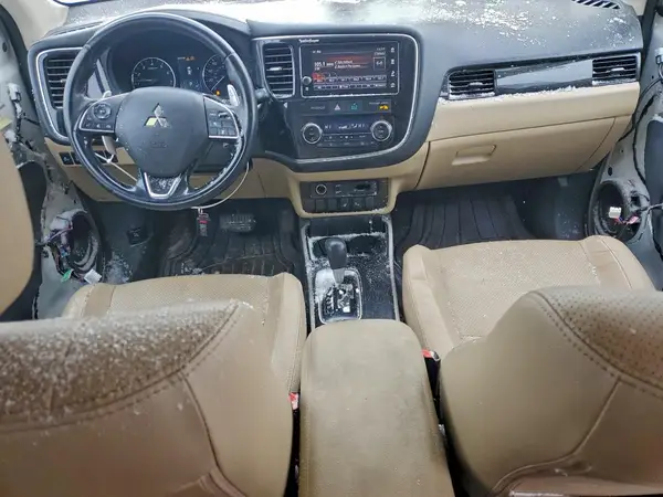 JA4JZ4AX7HZ002844 2017 MITSUBISHI OUTLANDER - Image 8