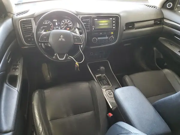 JA4JZ4AX7HZ011804 2017 MITSUBISHI OUTLANDER - Image 8