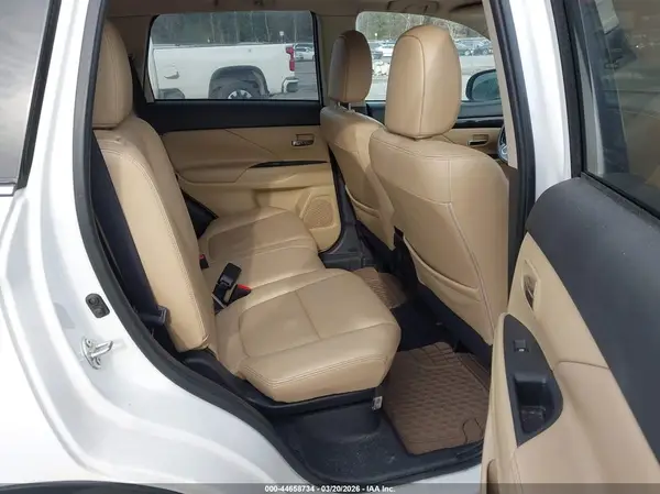JA4JZ4AX7HZ069038 2017 MITSUBISHI OUTLANDER - Image 8