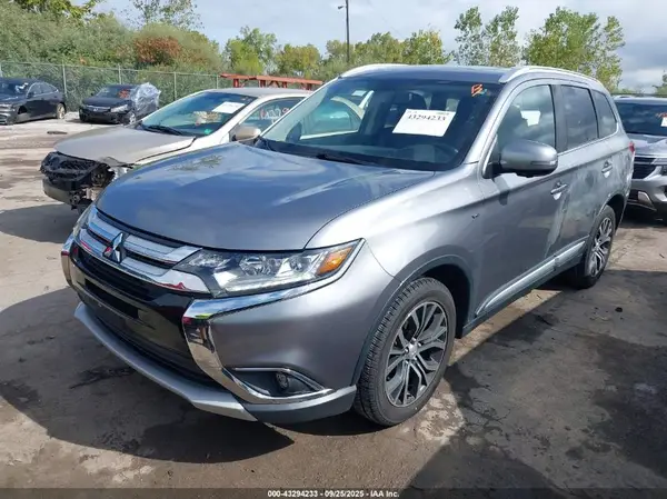 JA4JZ4AX7JZ001165 2018 MITSUBISHI OUTLANDER - Image 2