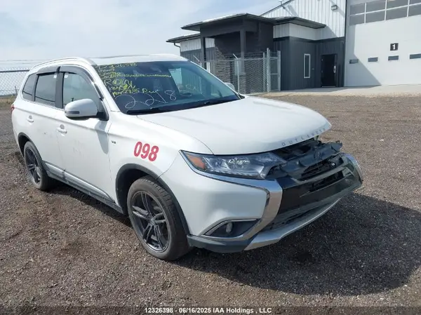 JA4JZ4AX7JZ600390 2018 MITSUBISHI OUTLANDER - Image 1