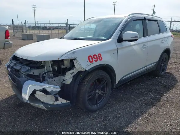 JA4JZ4AX7JZ600390 2018 MITSUBISHI OUTLANDER - Image 2