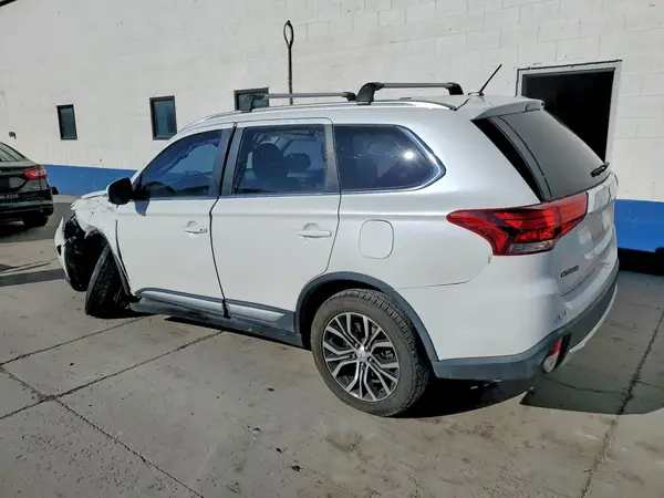 JA4JZ4AX8GZ019814 2016 MITSUBISHI OUTLANDER - Image 2